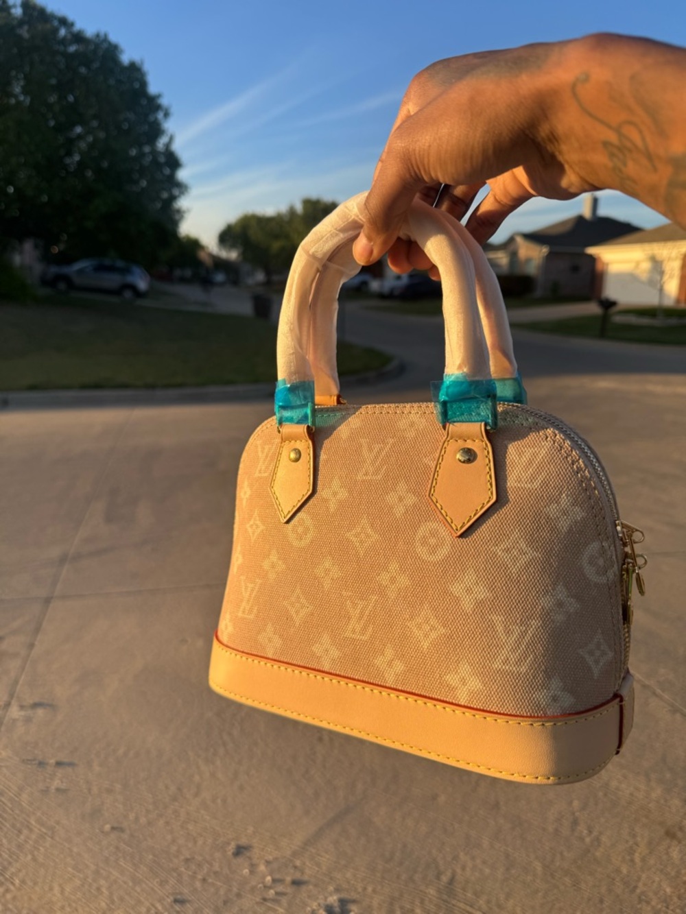 Louis Vuitton Beige meogram Monogram Mini Alma Satchel with Cream Trim - Picture 3 of 6